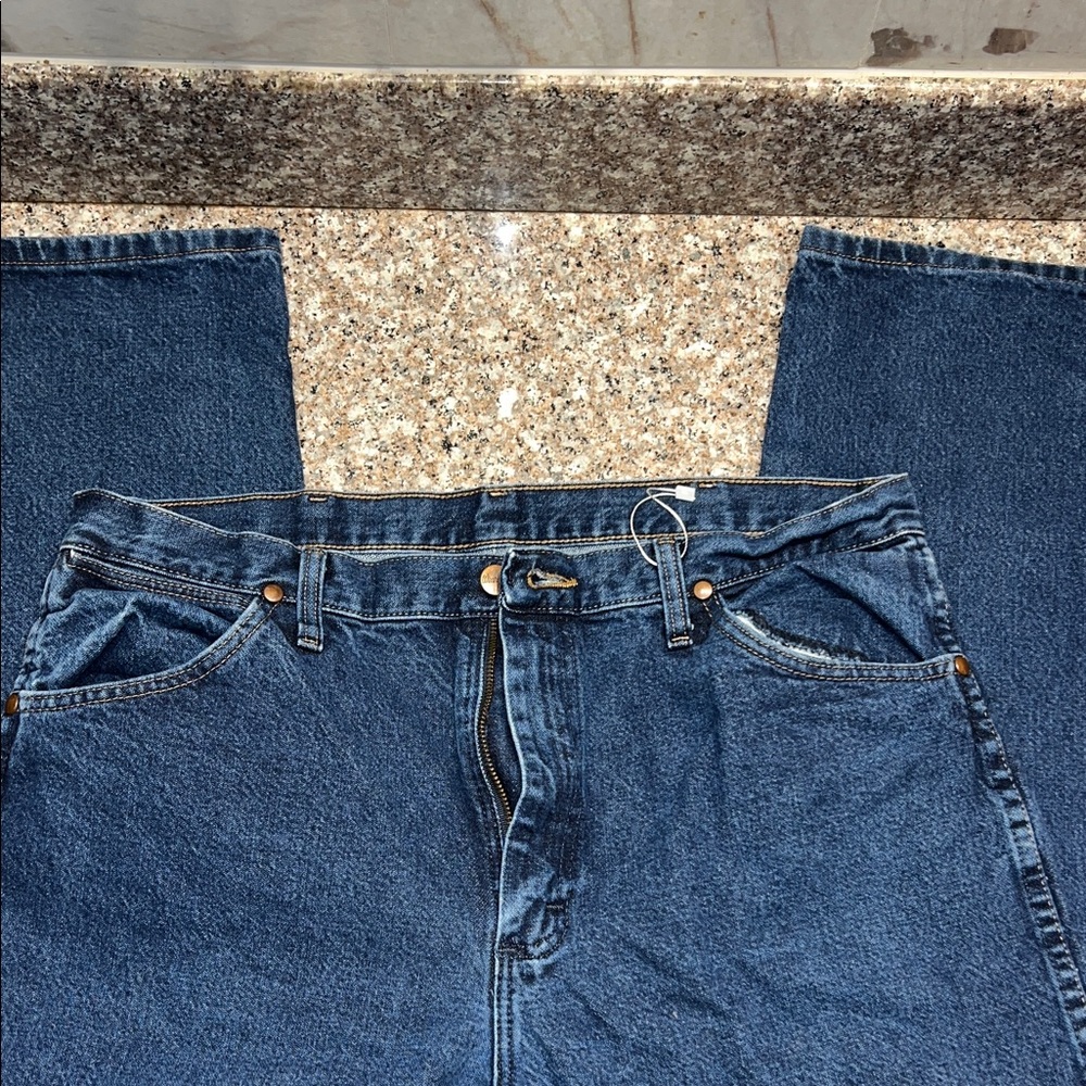 Wrangler Relaxed Fit Blue Jeans